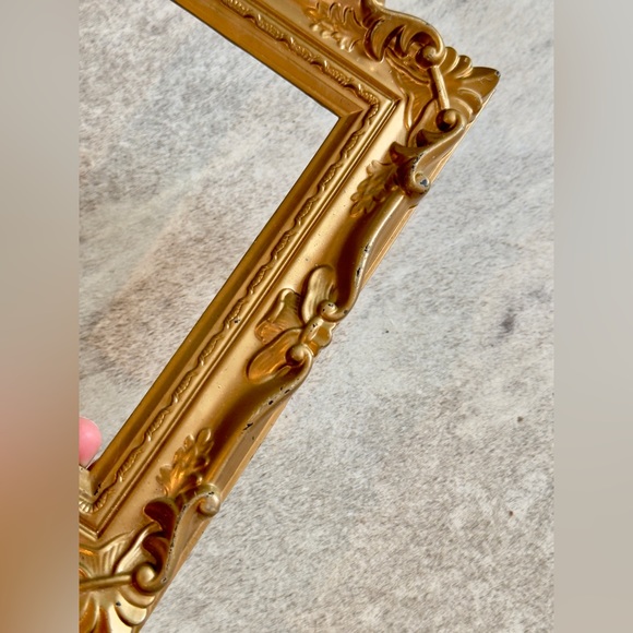 VINTAGE Shabby Chic Gold Empty Frame 8”x10” Opening 4”x6” - Picture 8 of 16